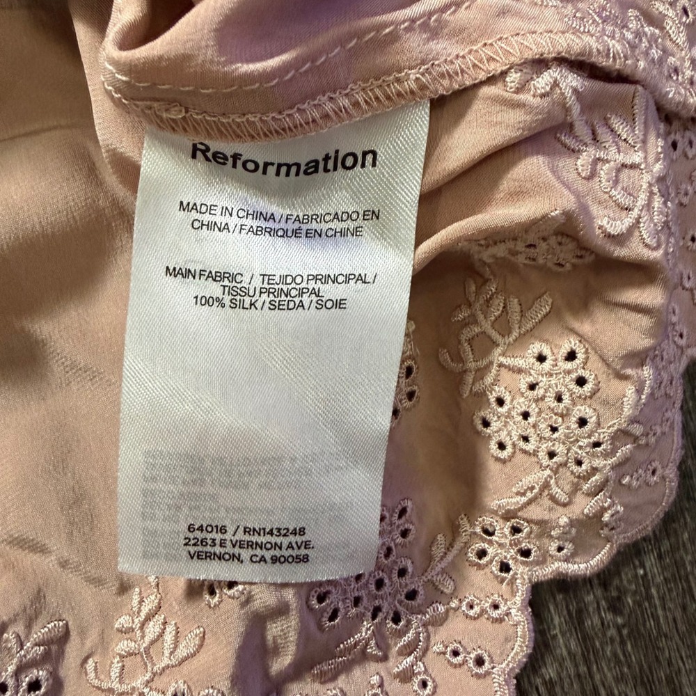 Reformation Kacey Musgraves Blouse Women XS Pink Silk Lace Eyelet Peplum Top - Picture 5 of 6